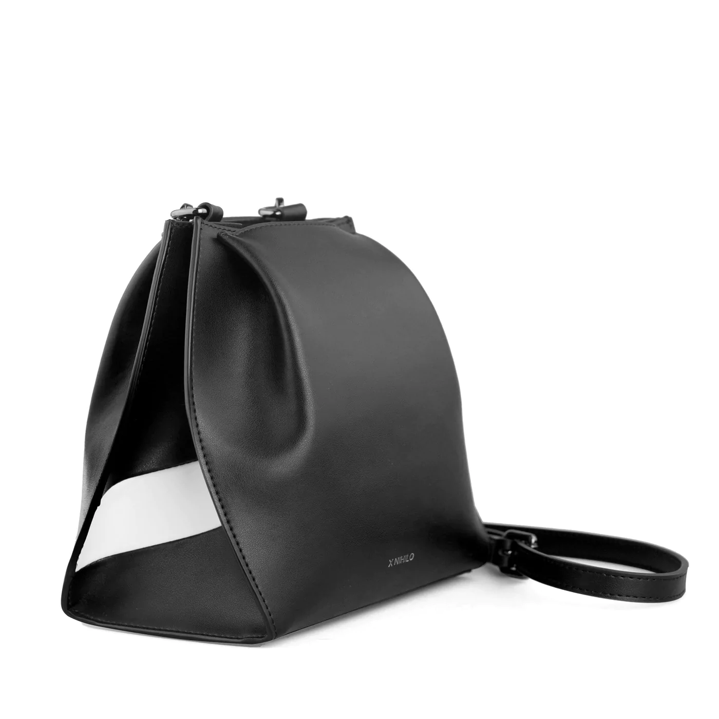 X NIHILO - CHASER LEATHER BUCKET BAG - BLACK/WHITE